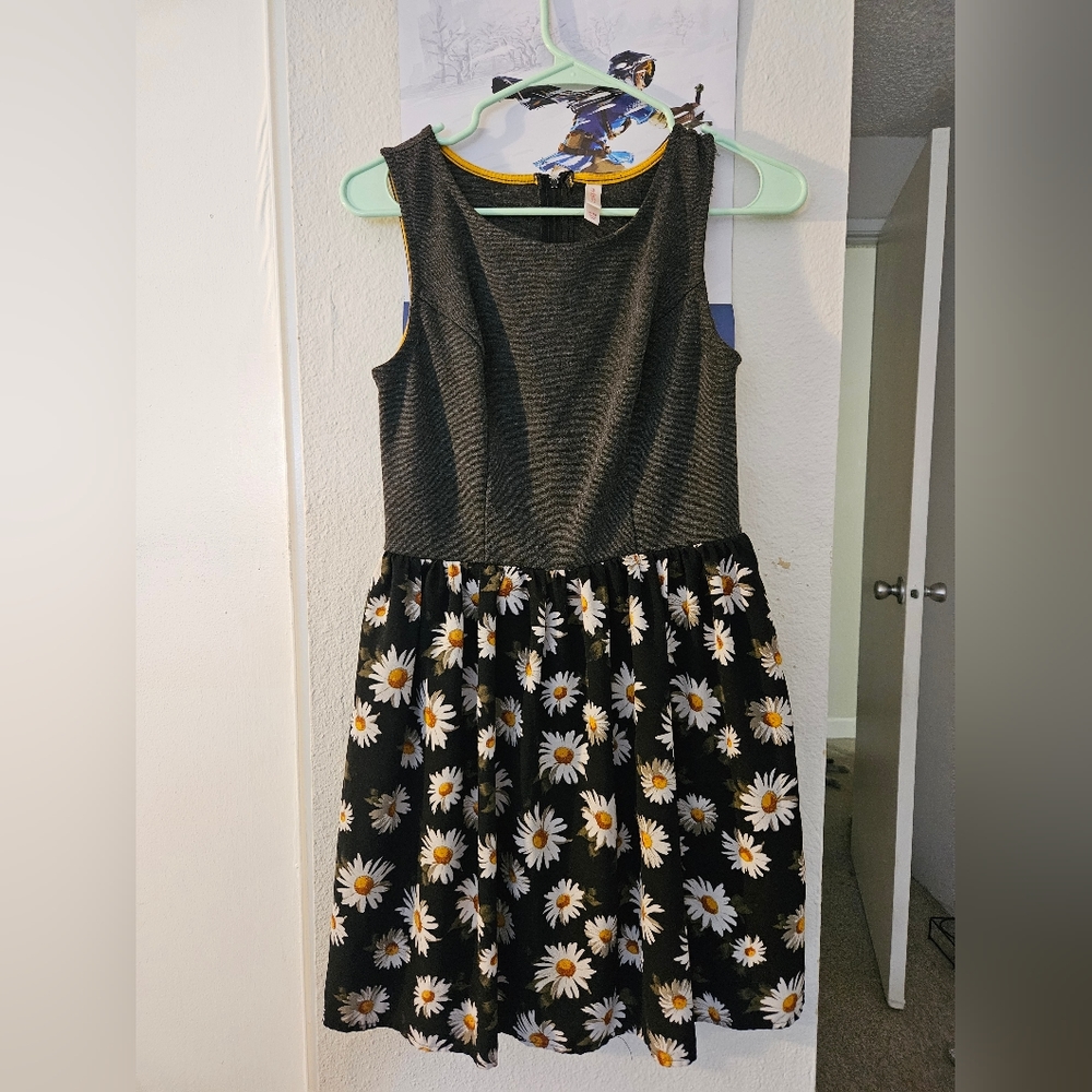 Xhilaration Daisy Dress